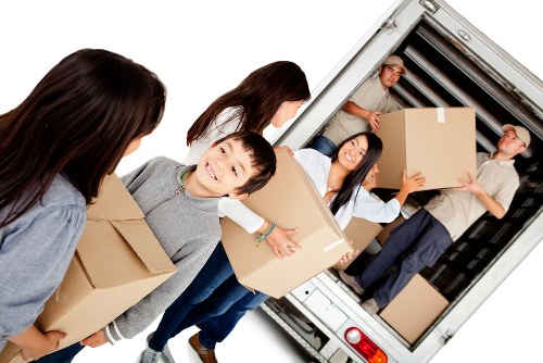 Local furniture removals service in Elephant and Castle with home and office moves
