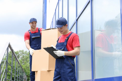 Moving truck service for homes and flats in Elephant and Castle