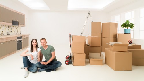 Apartment moving support near Elephant and Castle transport hub