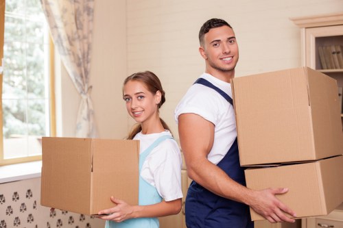 A local moving service helping customers relocate in Elephant and Castle