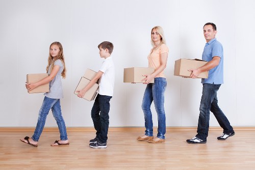Professional man and van assistance for Elephant and Castle relocations